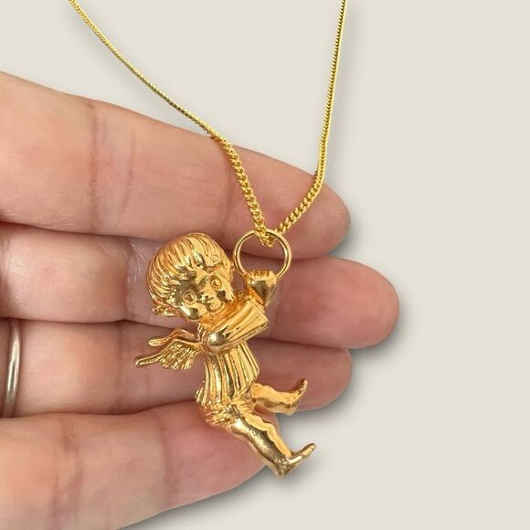 Angel pendant plus a gold plated necklace - Picture 2 of 4